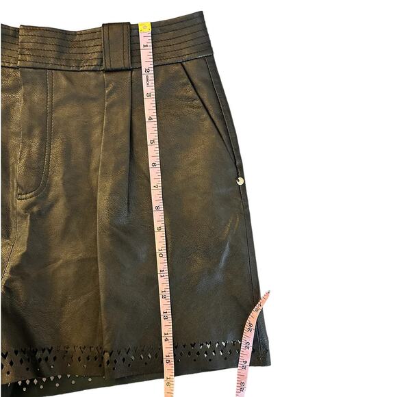 NWT Scotch & Soda Para Dice Black Shorts Faux Leather Heart Eyelet Size Medium - Picture 10 of 13